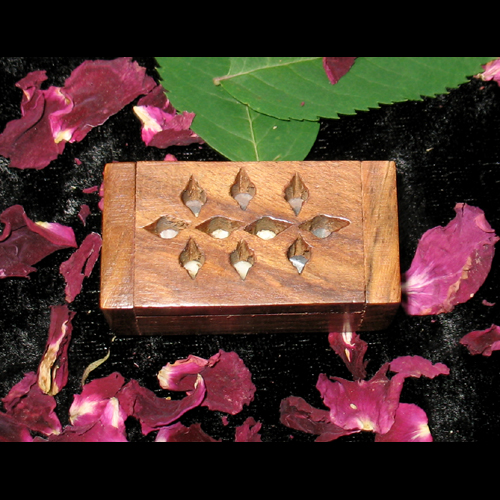 Coffret en Bois de Rose avec Ambre Ishq (Ambre Mystique)